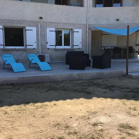 Rez De Jardin D'une Daire *
